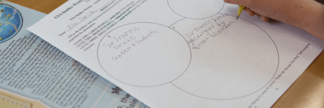 1200-x-400-px-Blog-Header-USE-THIS-SIZE-9 Student filling our graphic organizer for student portfolio