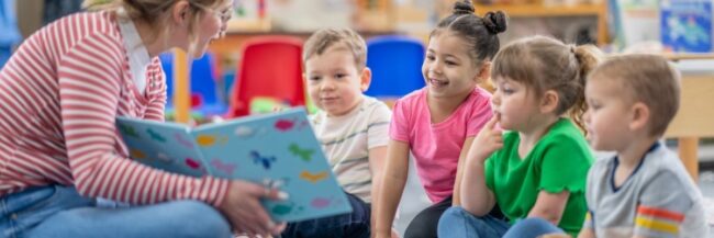 Elementary teacher teaching the Science of Reading by teaching students to read